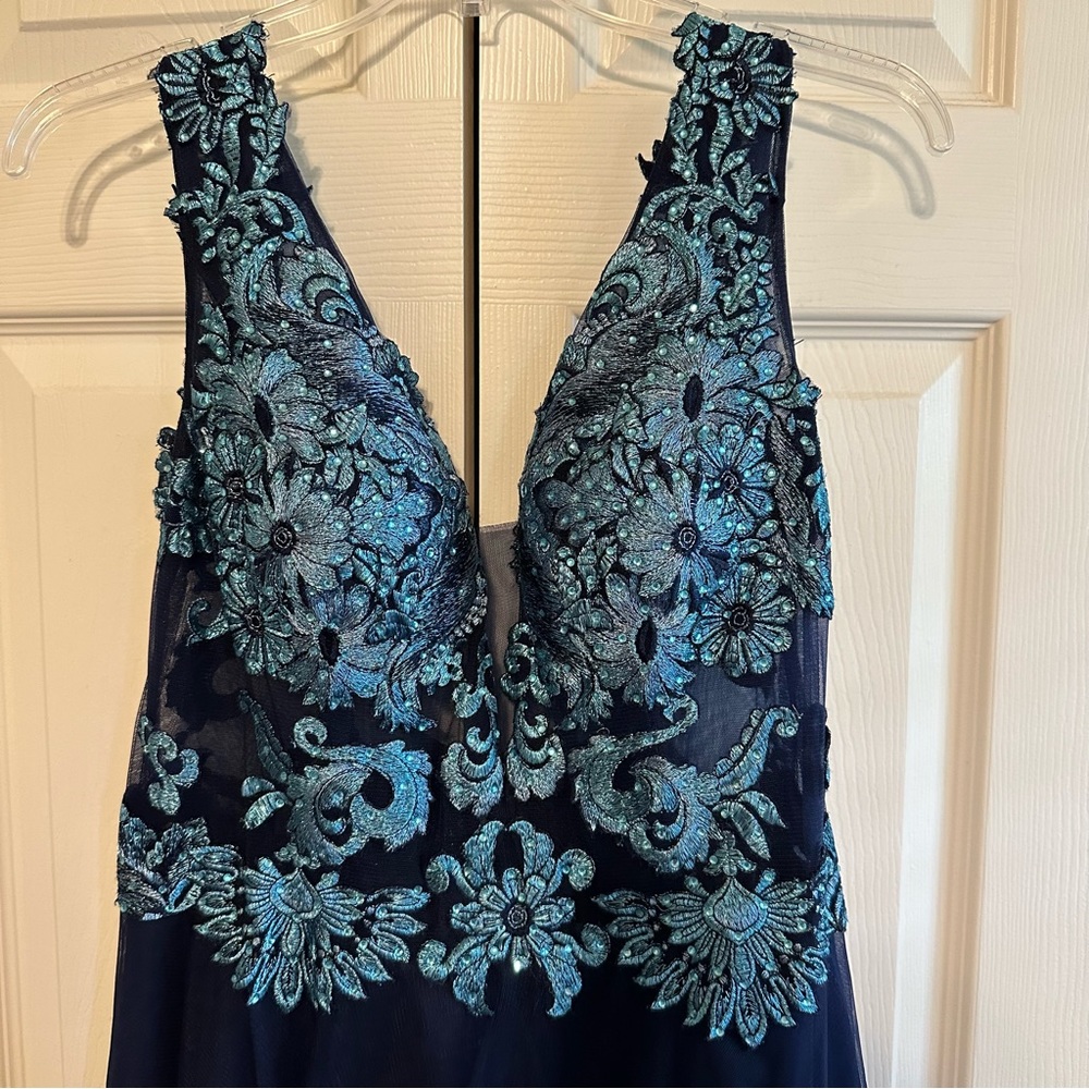 JVN by Jovani Dress - Picture 2 of 4